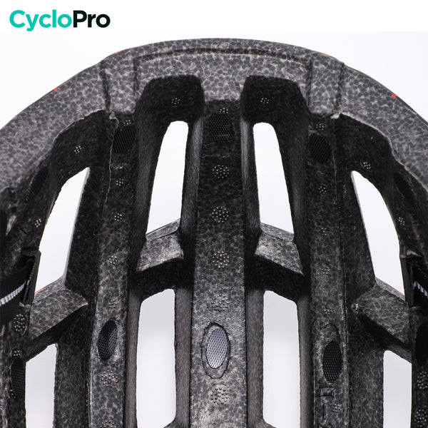 casque velo avec visiere noir et rouge intérieur