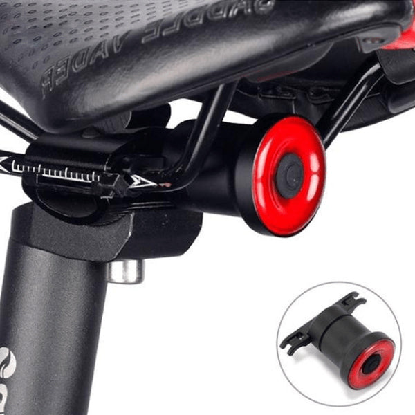 eclairage velo arriere intelligent cyclotop-cyclo-pro-sur-la-selle